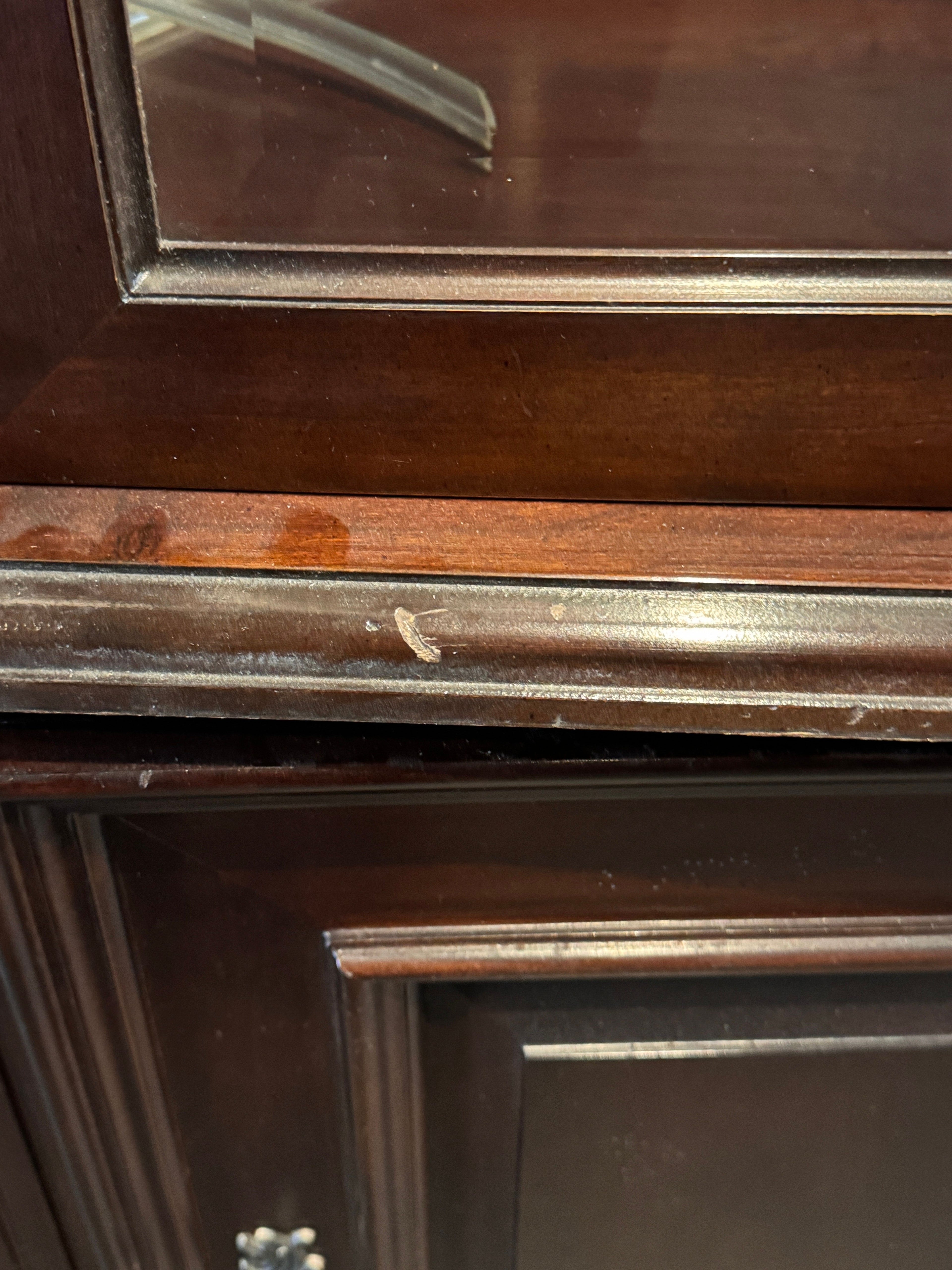 Bernhardt Traditional Breakfront China Cabinet with Glass Display, c. 1990s