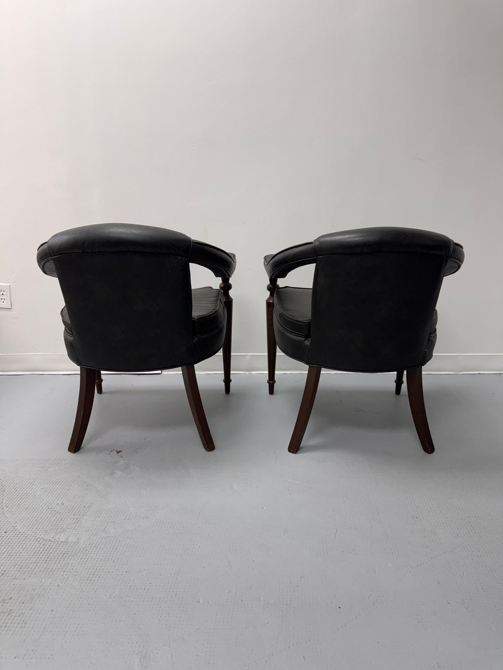 Vintage Tufted Leather Barrel-Back Tub Armchairs, Pair, c. 1970s