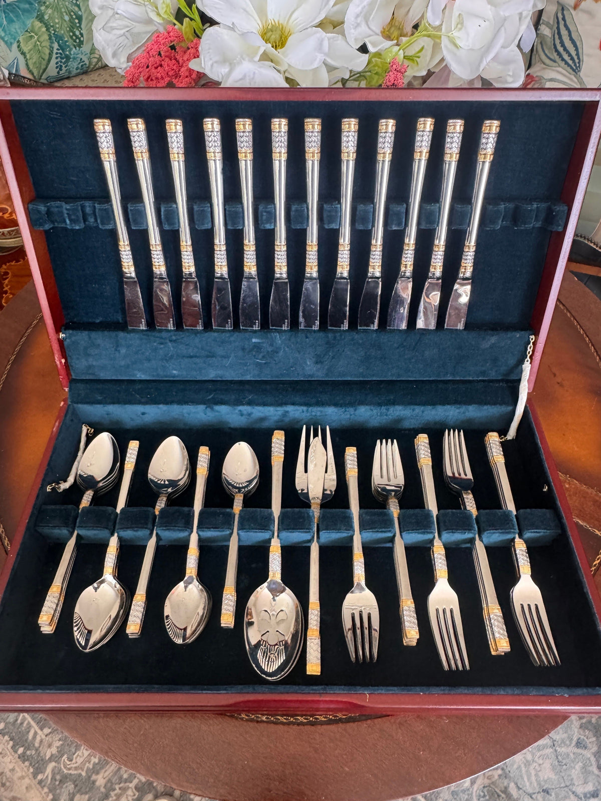 Wallace Golden Corsica Gold Accent 18/10 Stainless Steel Flatware Set for 12, 64 Pieces, c. 1990s