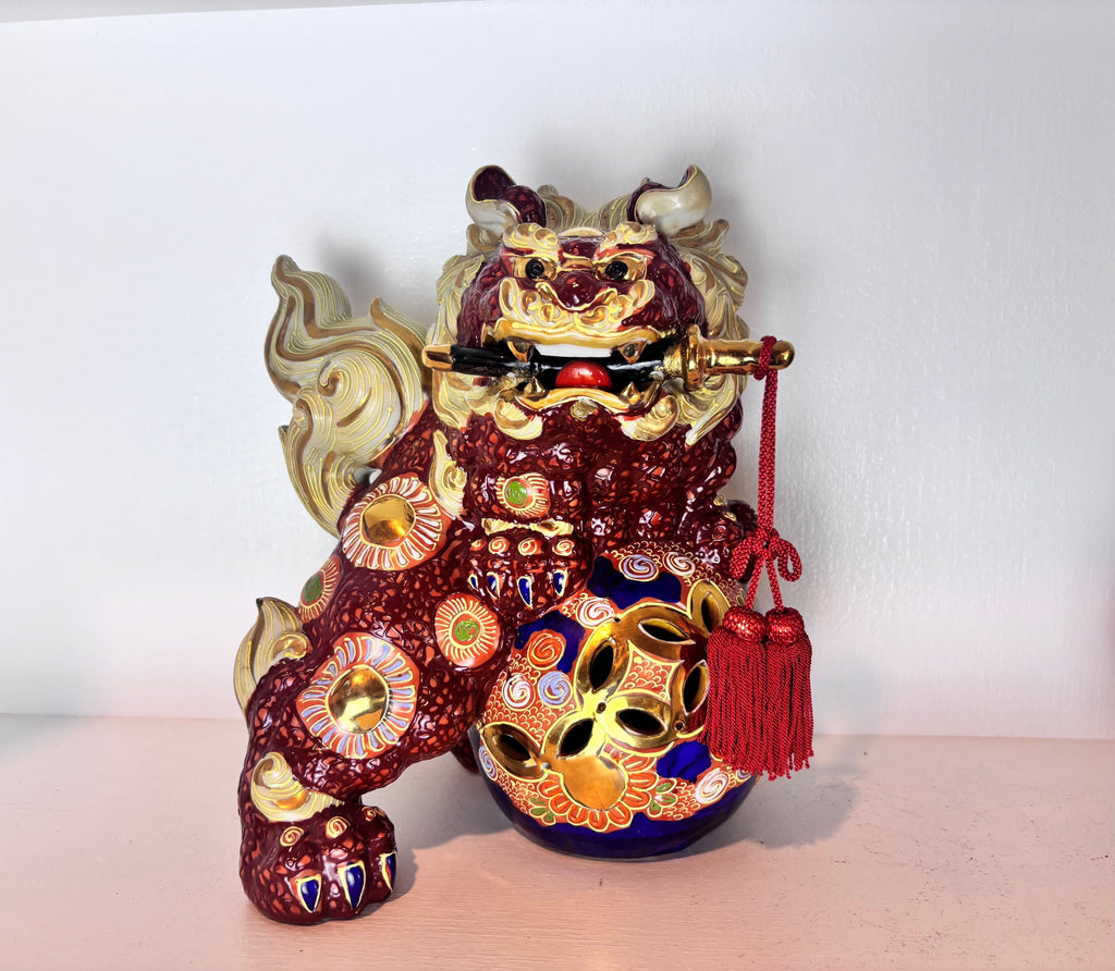 Vintage Japanese Kutani Ware Foo Dog Guardian Lion Figurines, Pair, Mid-20th Century