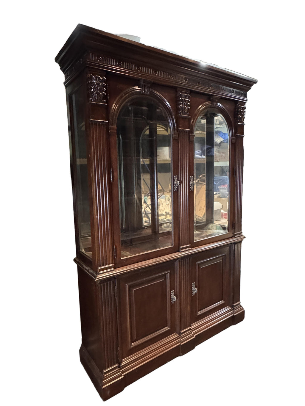 Bernhardt Traditional Breakfront China Cabinet with Glass Display, c. 1990s