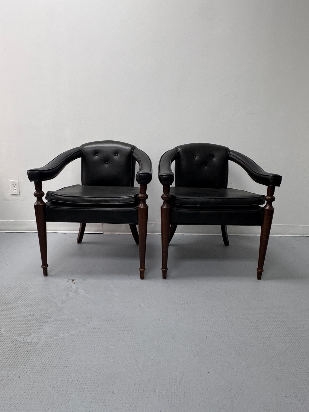 Vintage Tufted Leather Barrel-Back Tub Armchairs, Pair, c. 1970s