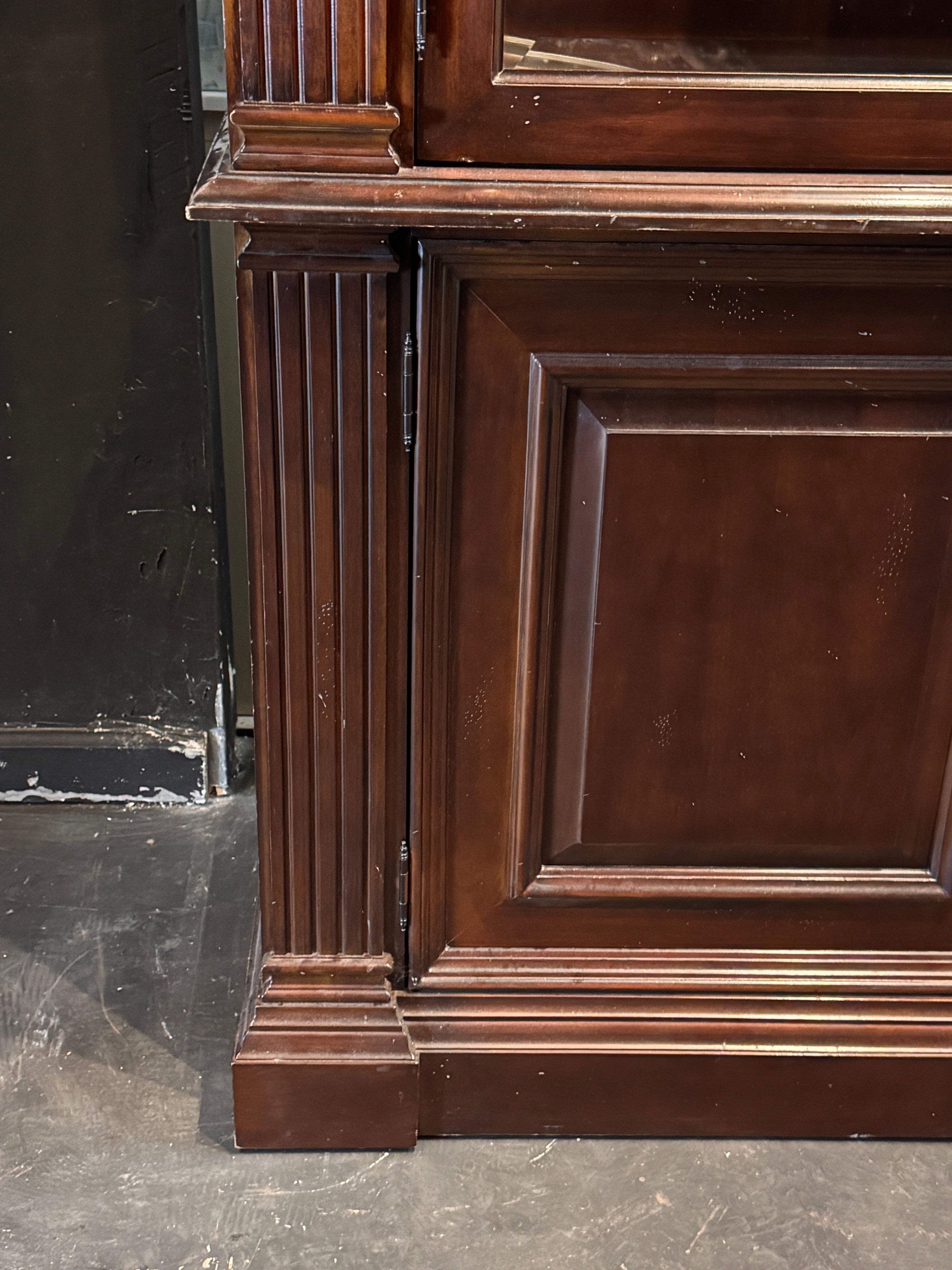 Bernhardt Traditional Breakfront China Cabinet with Glass Display, c. 1990s