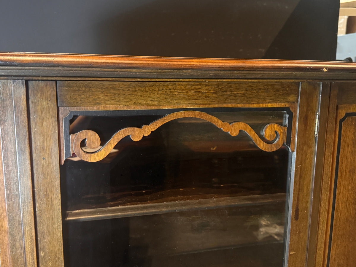 Antique Queen Anne Style Walnut Display Cabinet Bookcase Curio, c. 1920s