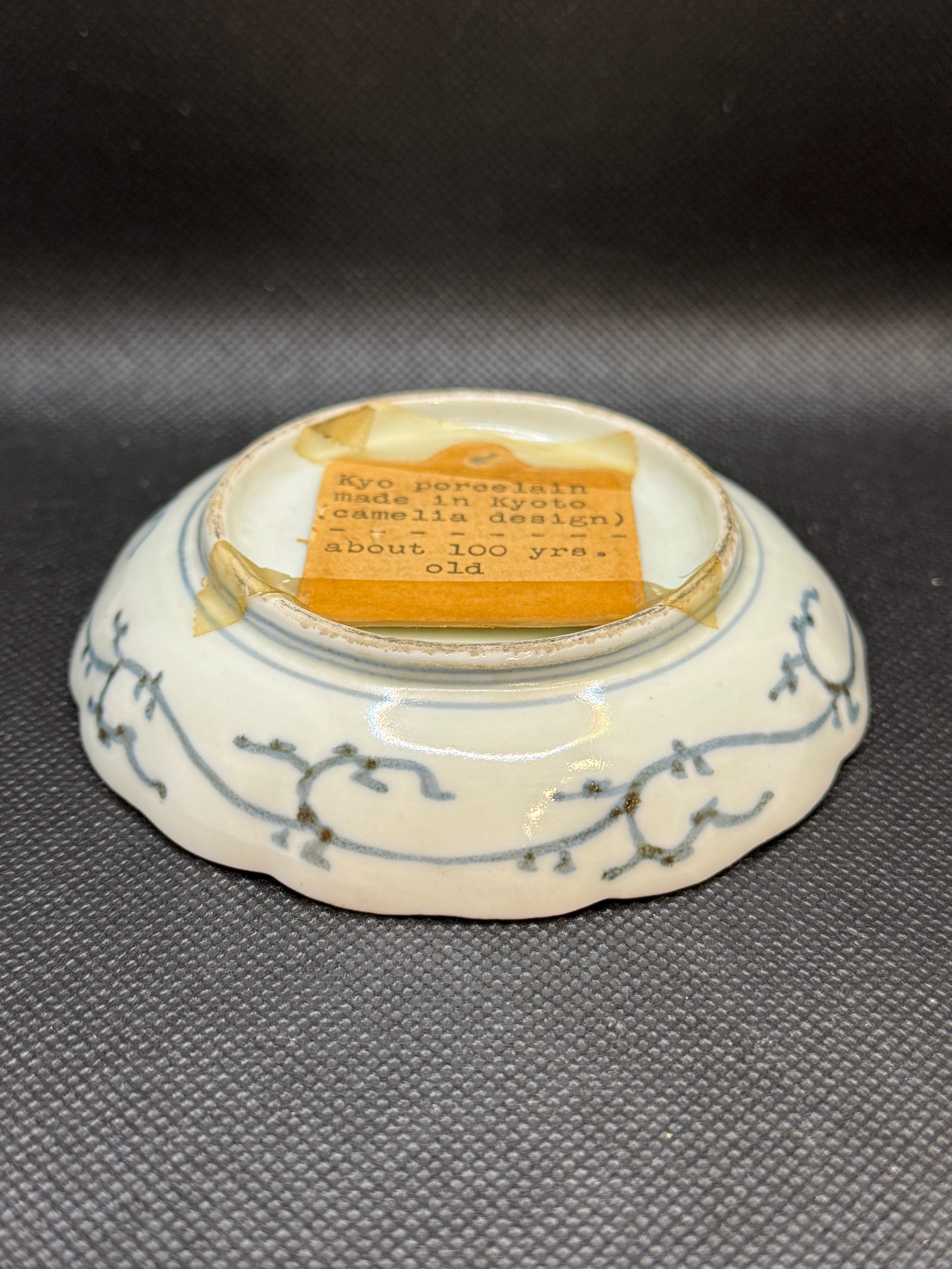 Antique Kyo Porcelain Small Decorative Plate - Camelia Design - Qing Dynasty