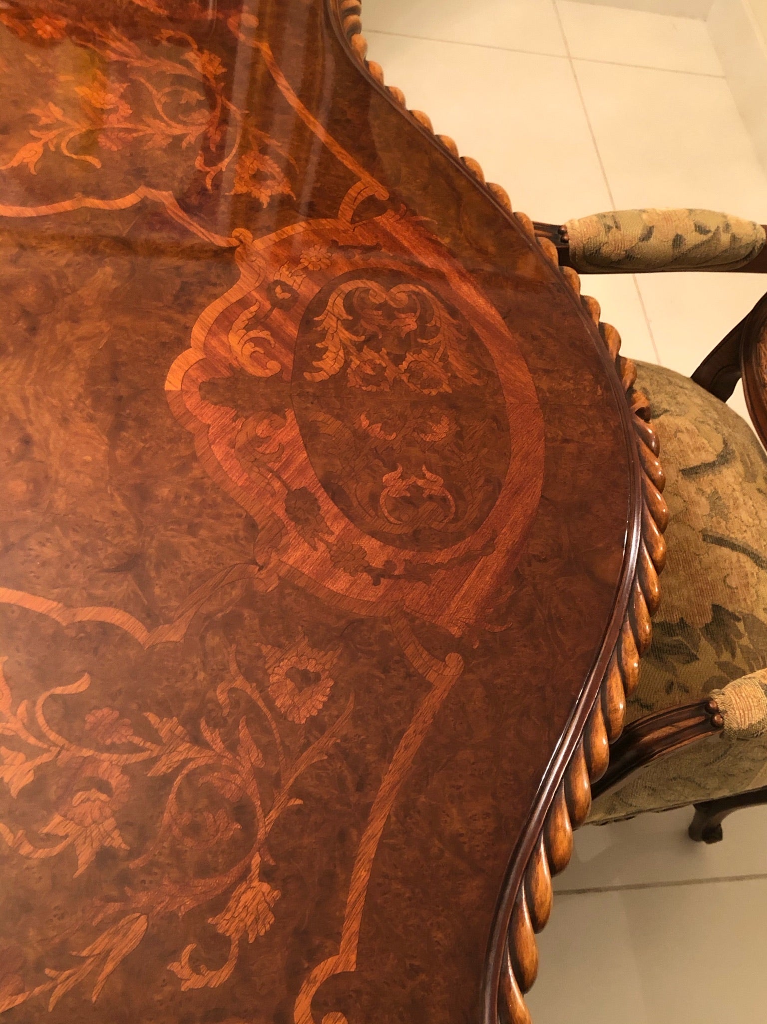 Traditional Lacquered Italian Dining Table Set