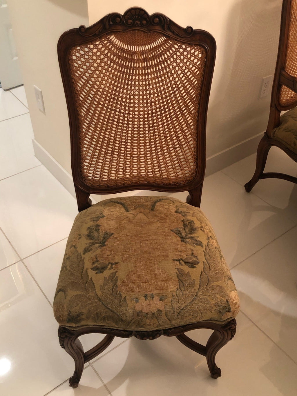 Traditional Lacquered Italian Dining Table Set