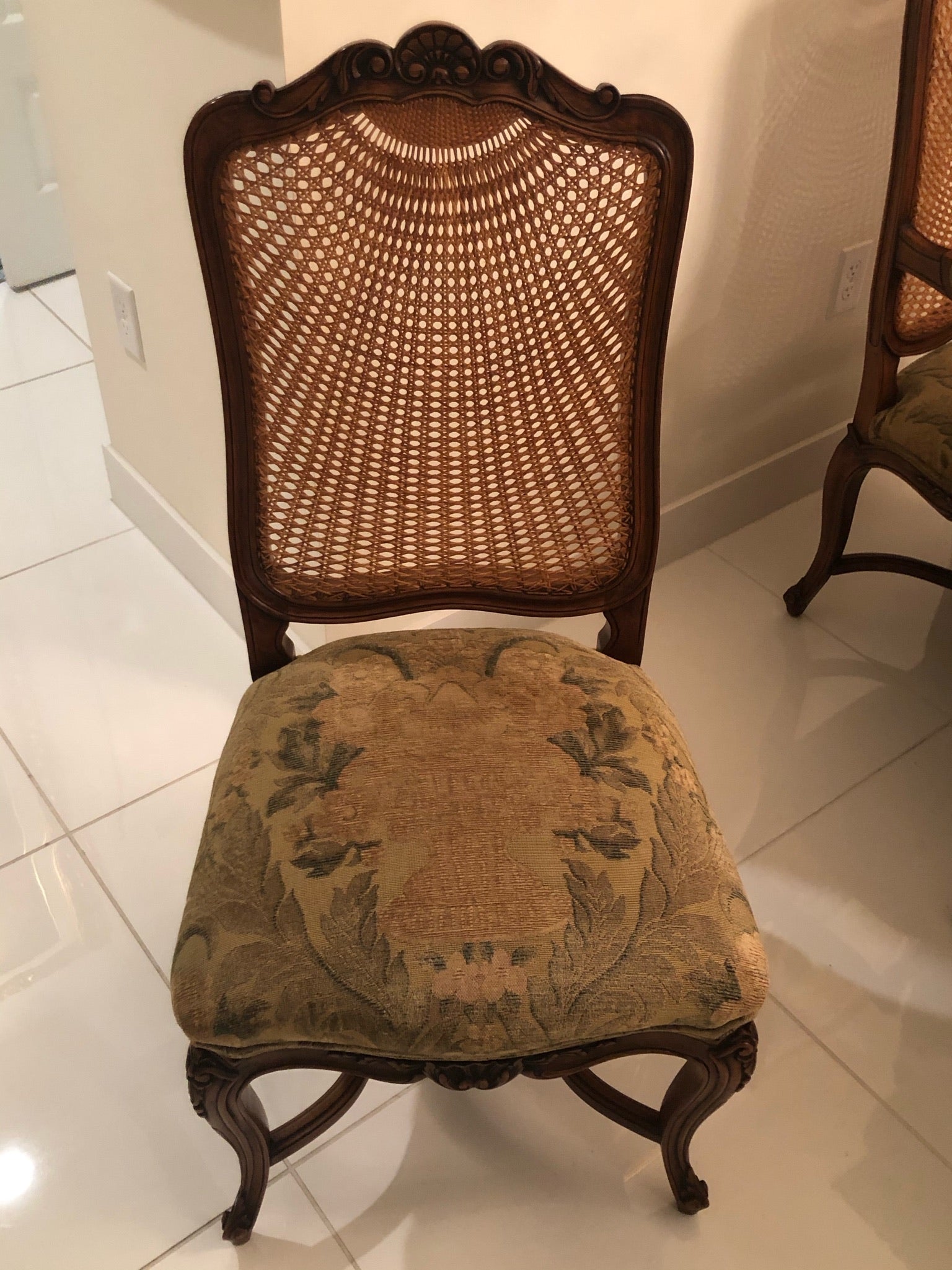 Traditional Lacquered Italian Dining Table Set