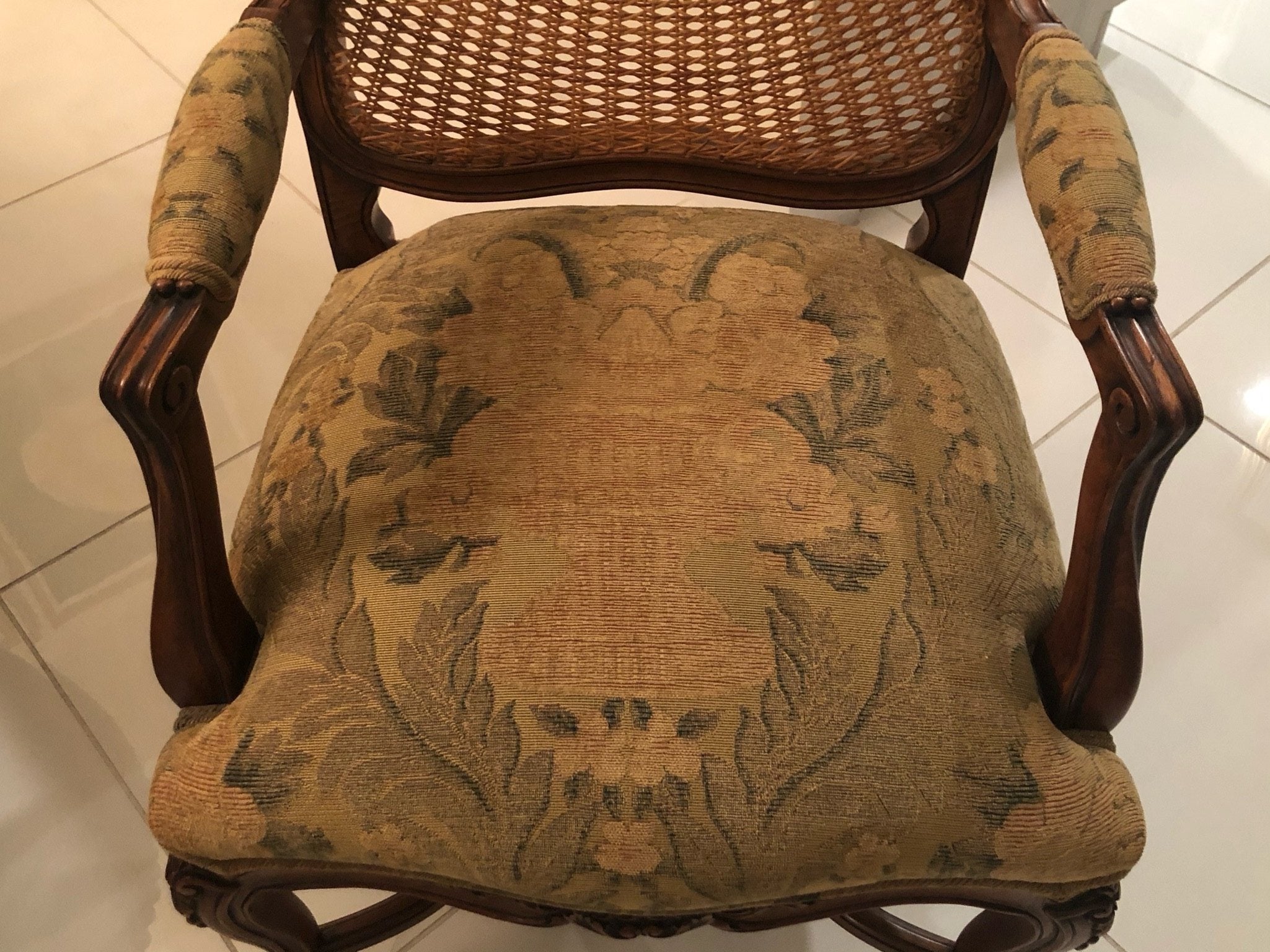 Traditional Lacquered Italian Dining Table Set