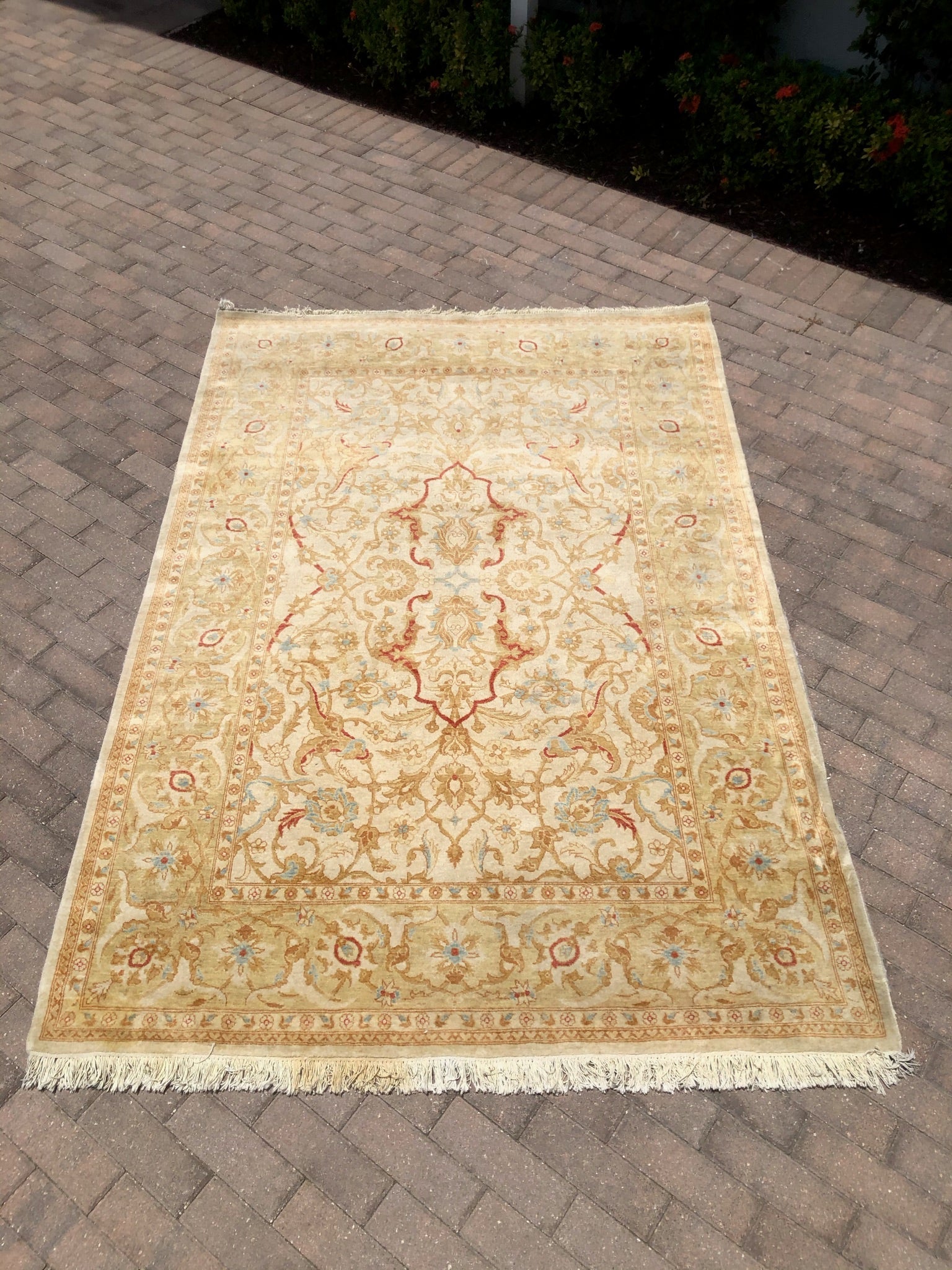 Karastan Genuine Hand Woven Wool Oriental Rug 6' x 9’