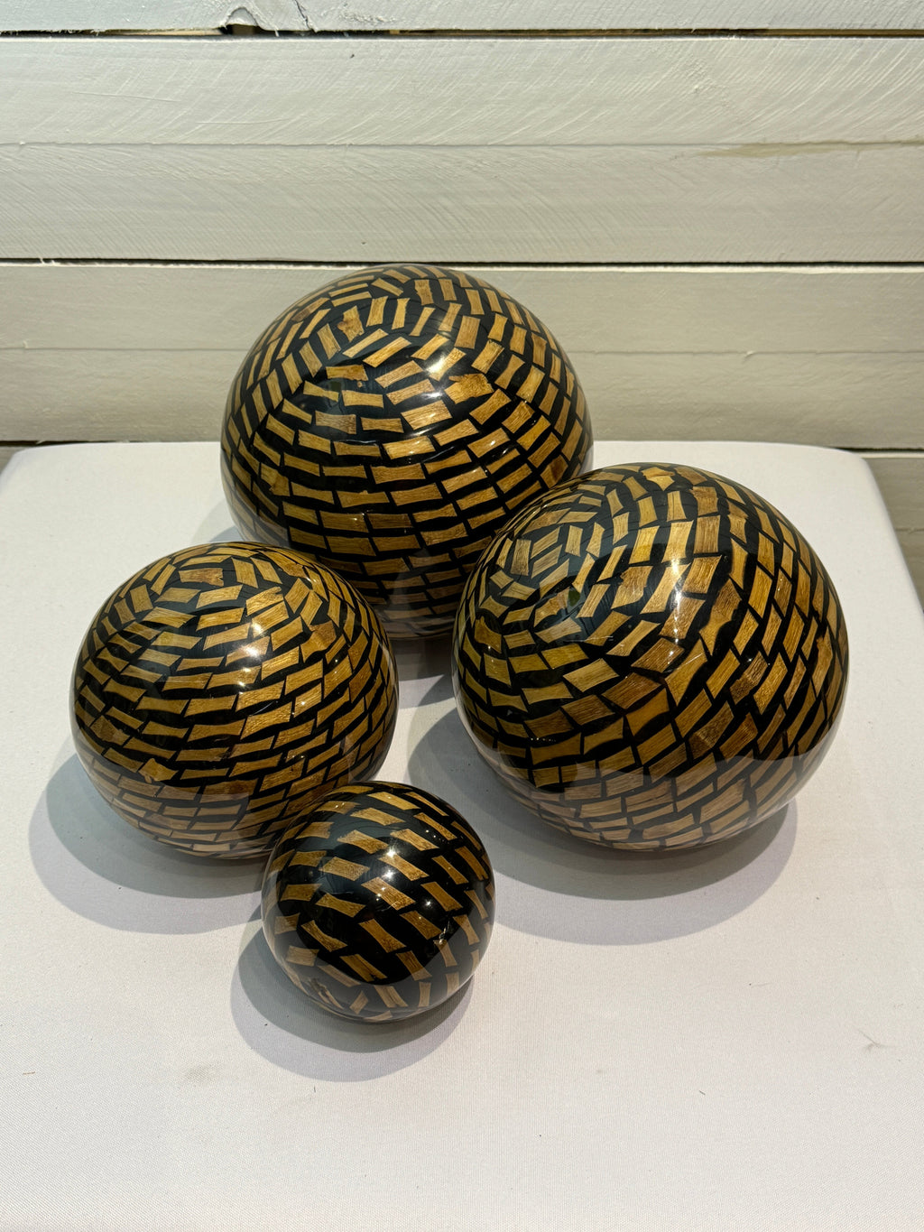 Flamant Suther Deco Balls with Stripe Detail - Set of 4