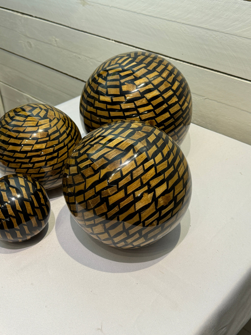 Flamant Suther Deco Balls with Stripe Detail - Set of 4