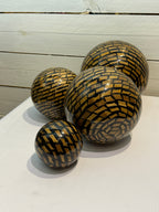 Flamant Suther Deco Balls with Stripe Detail - Set of 4