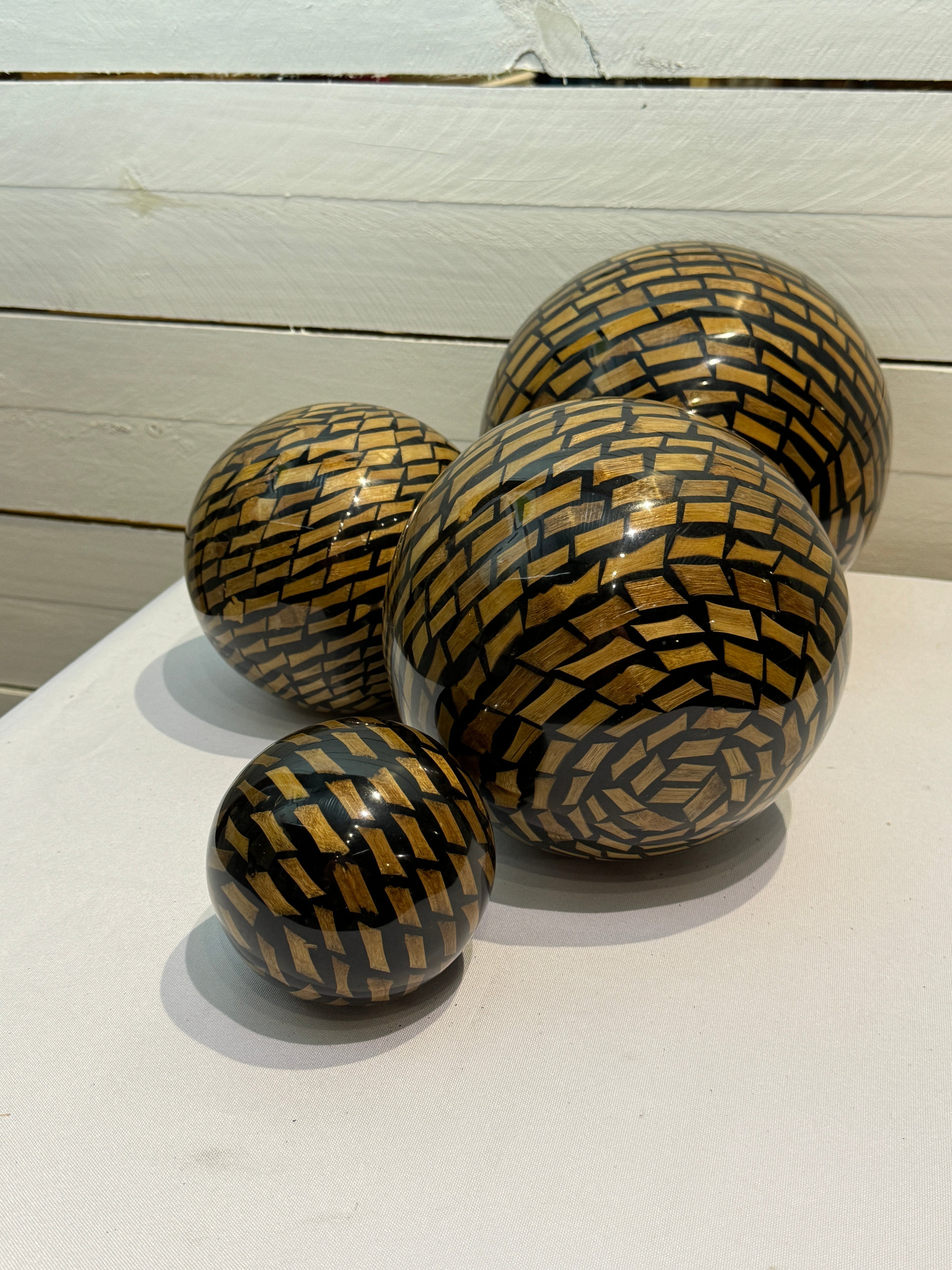 Flamant Suther Deco Balls with Stripe Detail - Set of 4