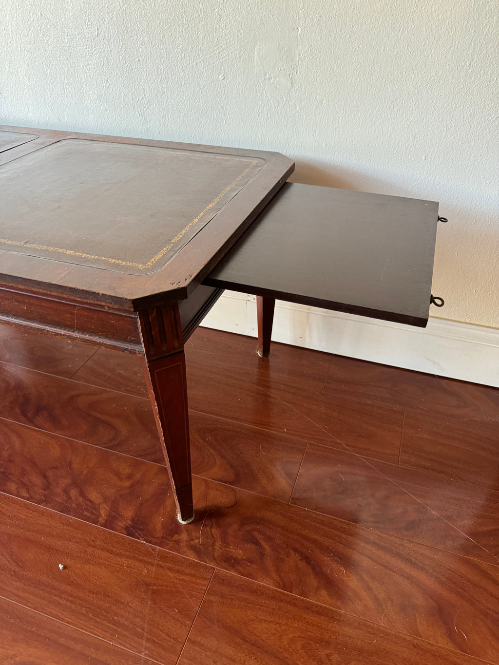 Vintage Regency Style Leather Top Expandable Table