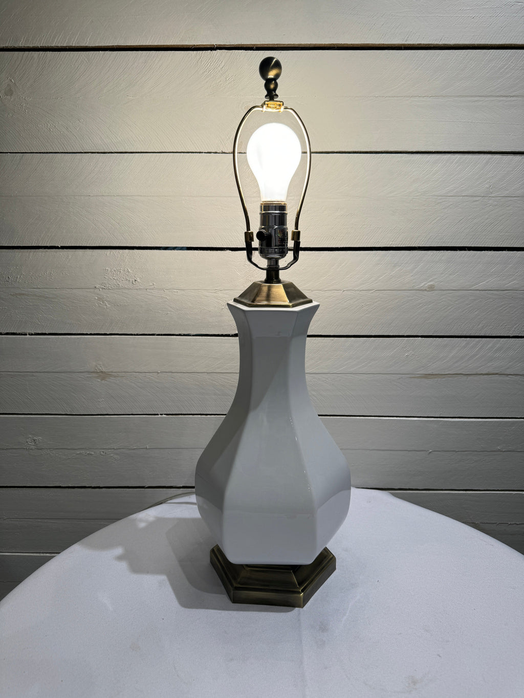 White Ceramic & Brass/Metal Base Table Lamp