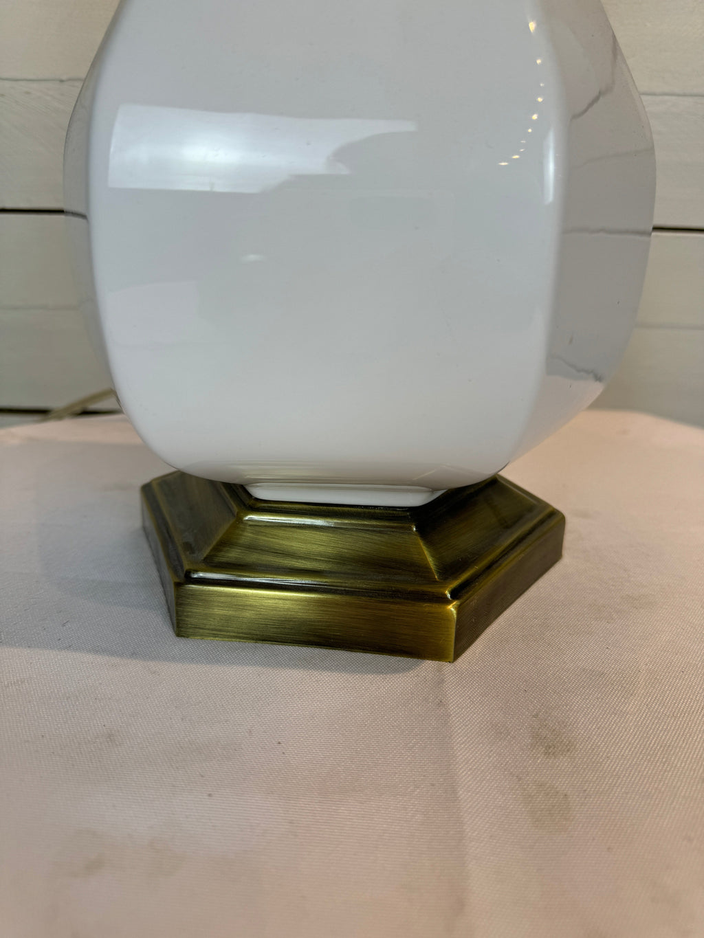 White Ceramic & Brass/Metal Base Table Lamp