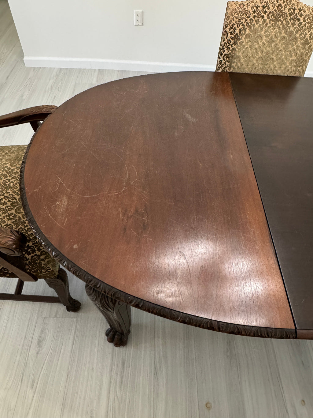 Victorian Carved Mahogany Clawfoot Extension Table with 6 Upholstered Chairs