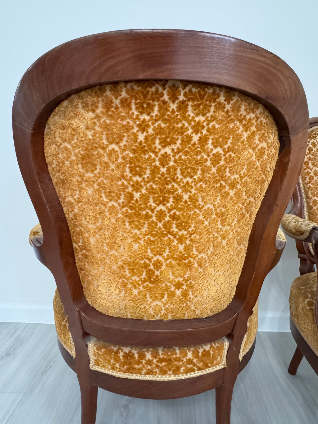 Vintage Louis XV Style Arm Chairs in Velvety Damask Upholstery - A Pair