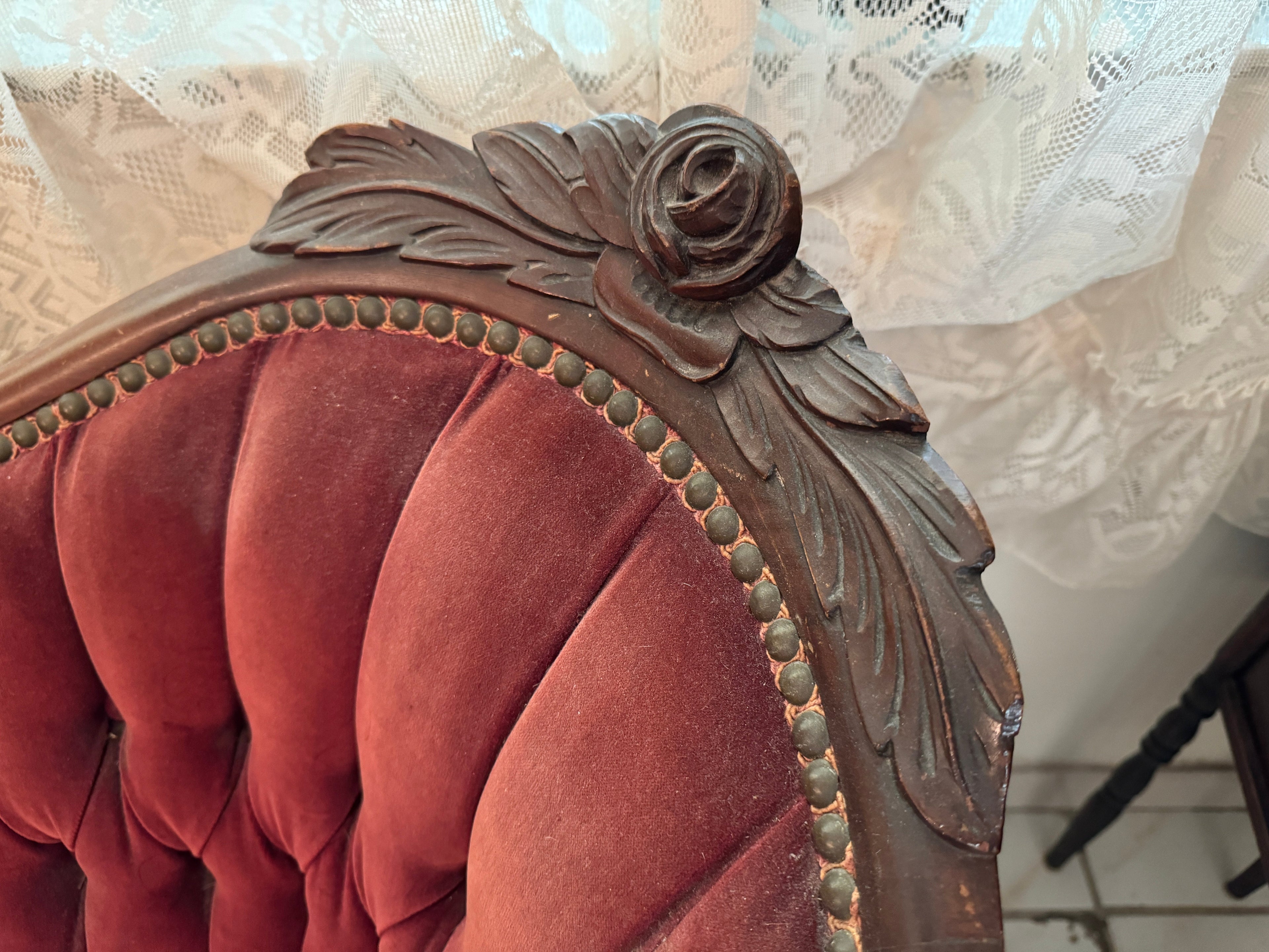 1940s Victorian Carved Mahogany Red Wine Velvet Parlor Settee /Loveseat / Sofa / Couch
