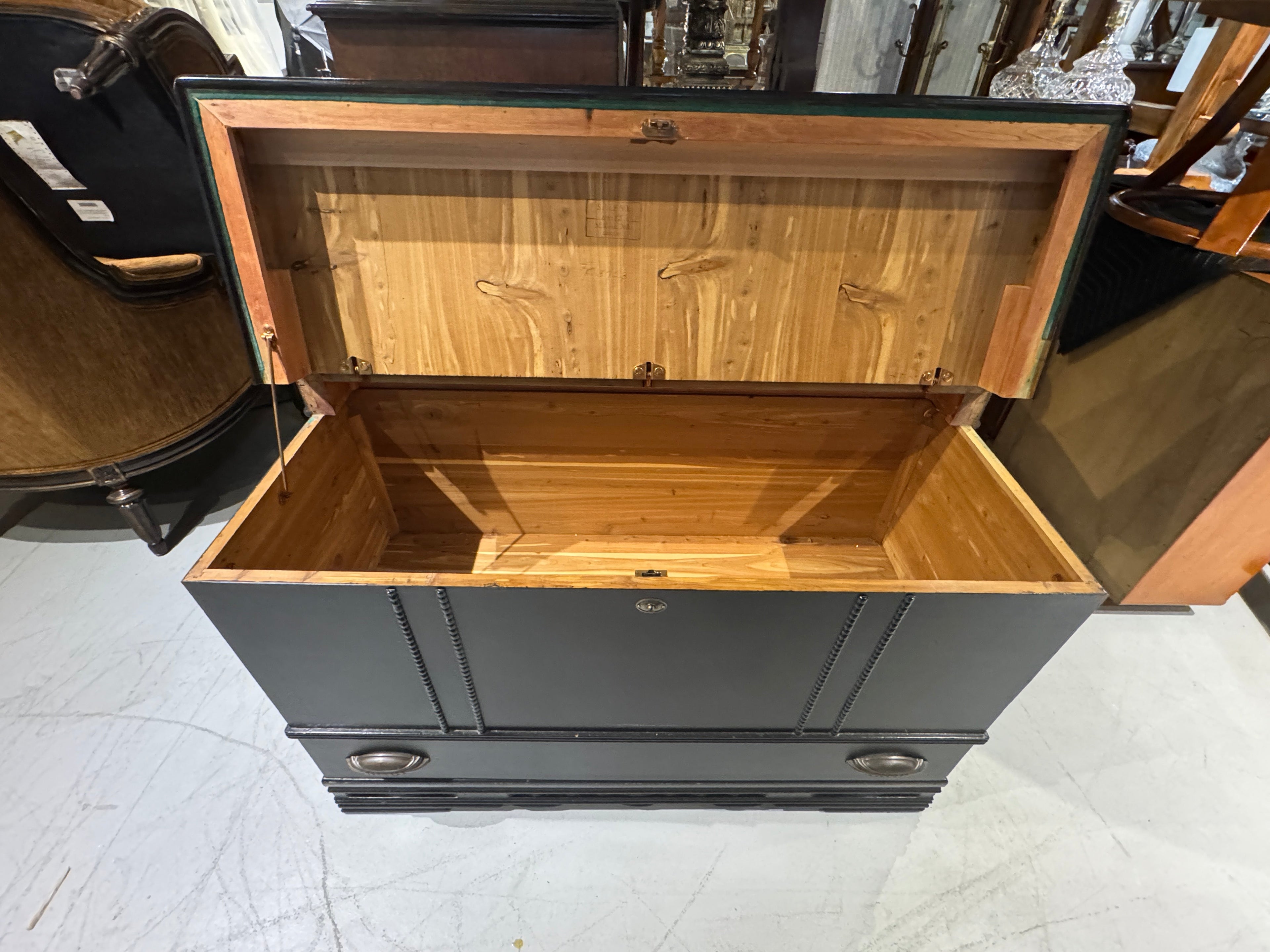 Vintage Storage Hope Chest, Blanket Chest Trunk