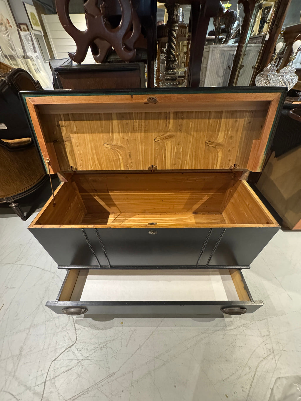 Vintage Storage Hope Chest, Blanket Chest Trunk