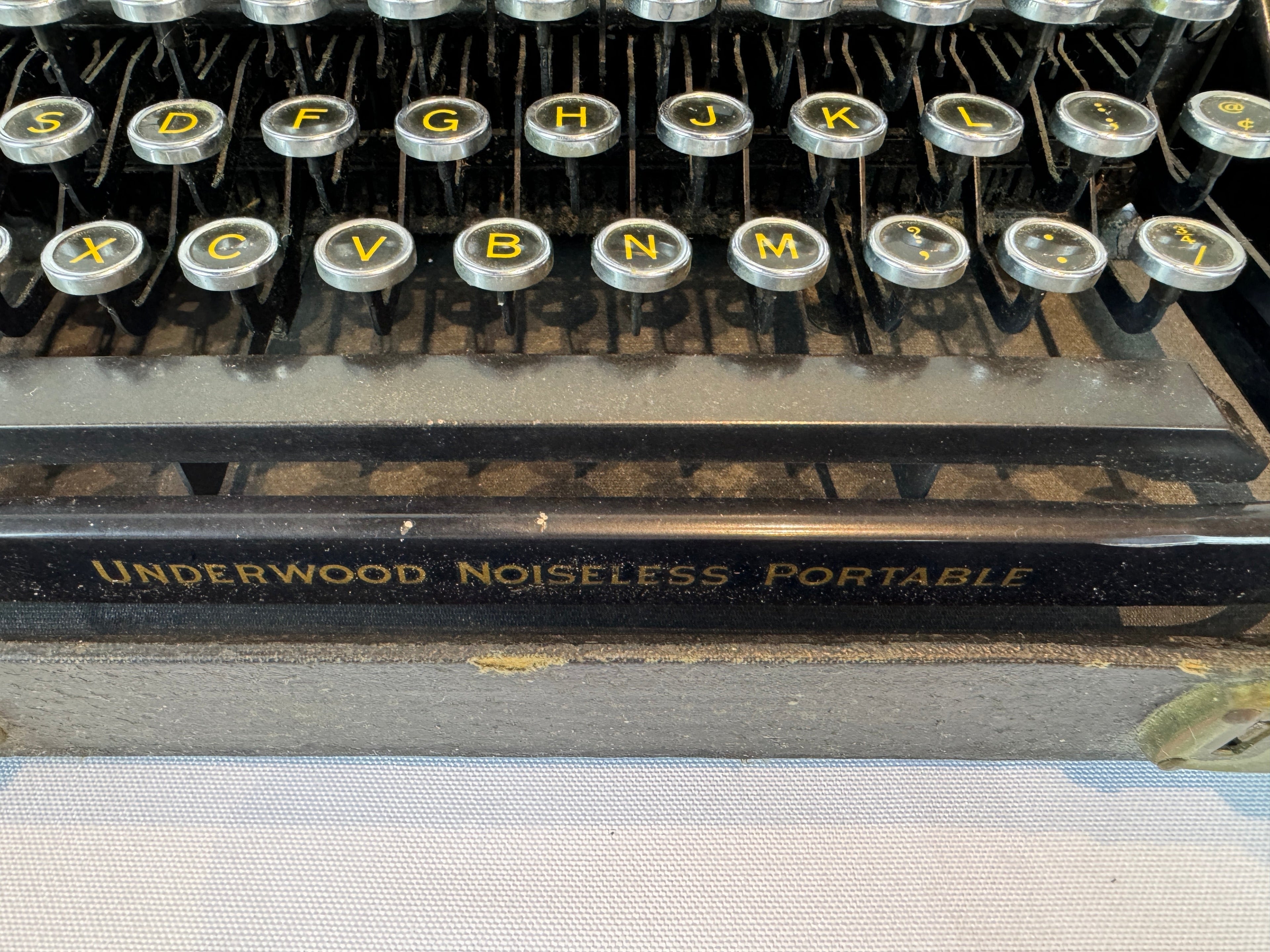 Antique 1934 Remington for Underwood Noiseless Portable Typewriter Serial #651232