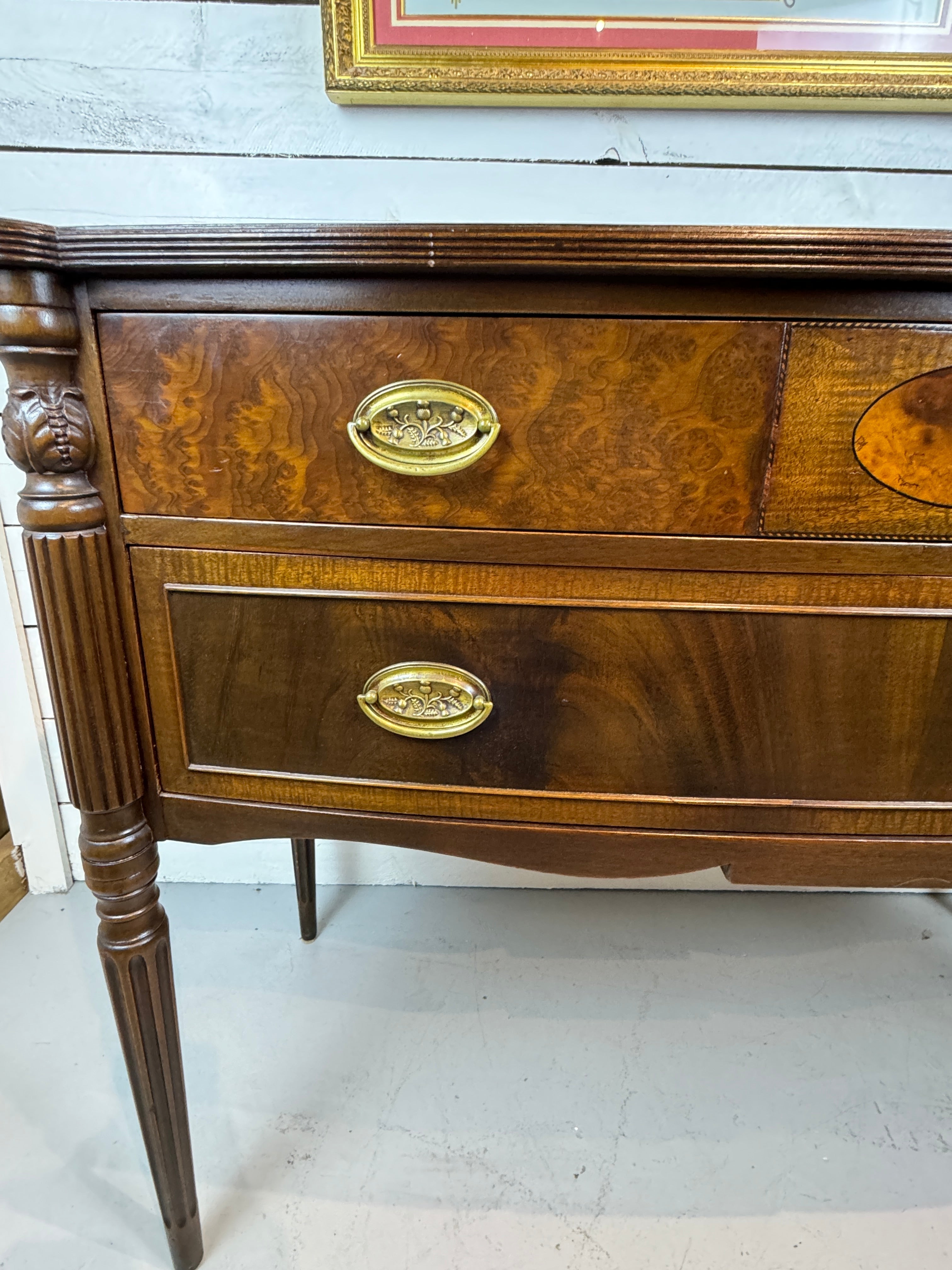 Vintage Hepplewhite Style Mahogany Sideboard/Buffet/Credenza