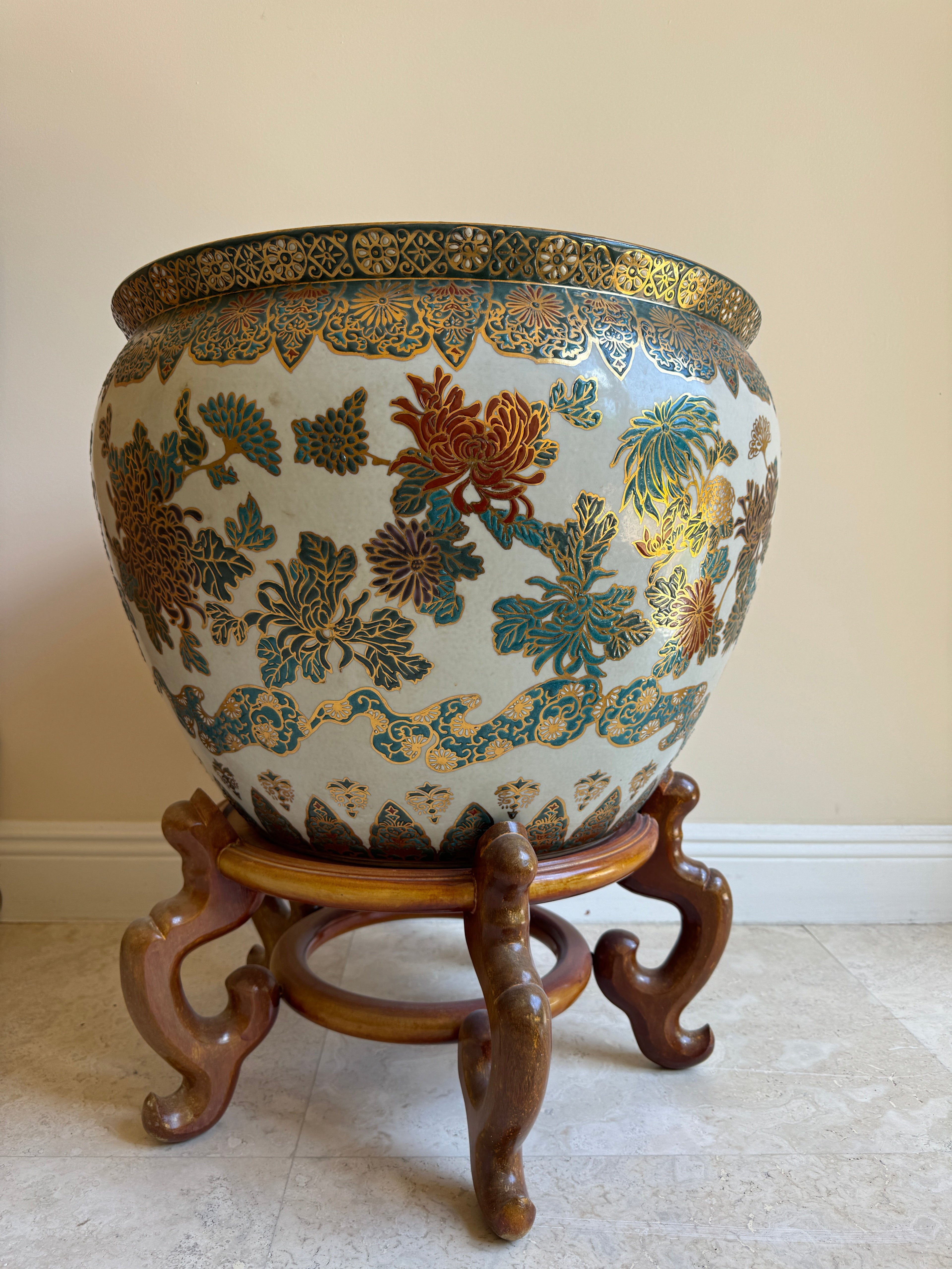 Large Vintage Ceramic Chinese Fishbowl/Jardiniere Planter With a Coral and Flower Motif. Stand Included.