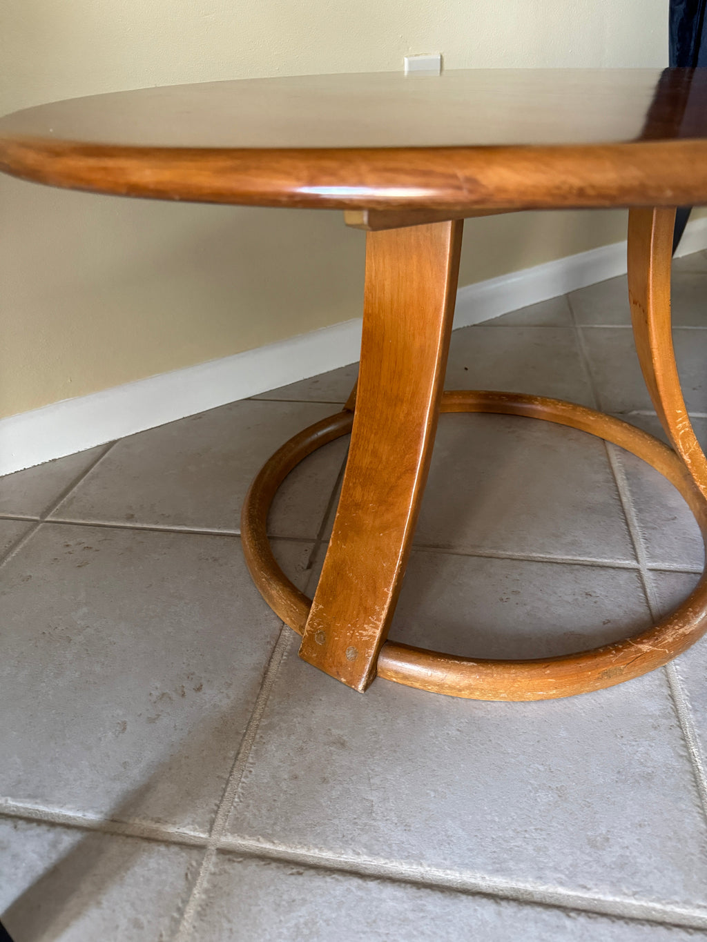 1940s MCM Leo Jiranek by Heywood-Wakefield Round Coffee Table with Lazy Susan, Maple Finish