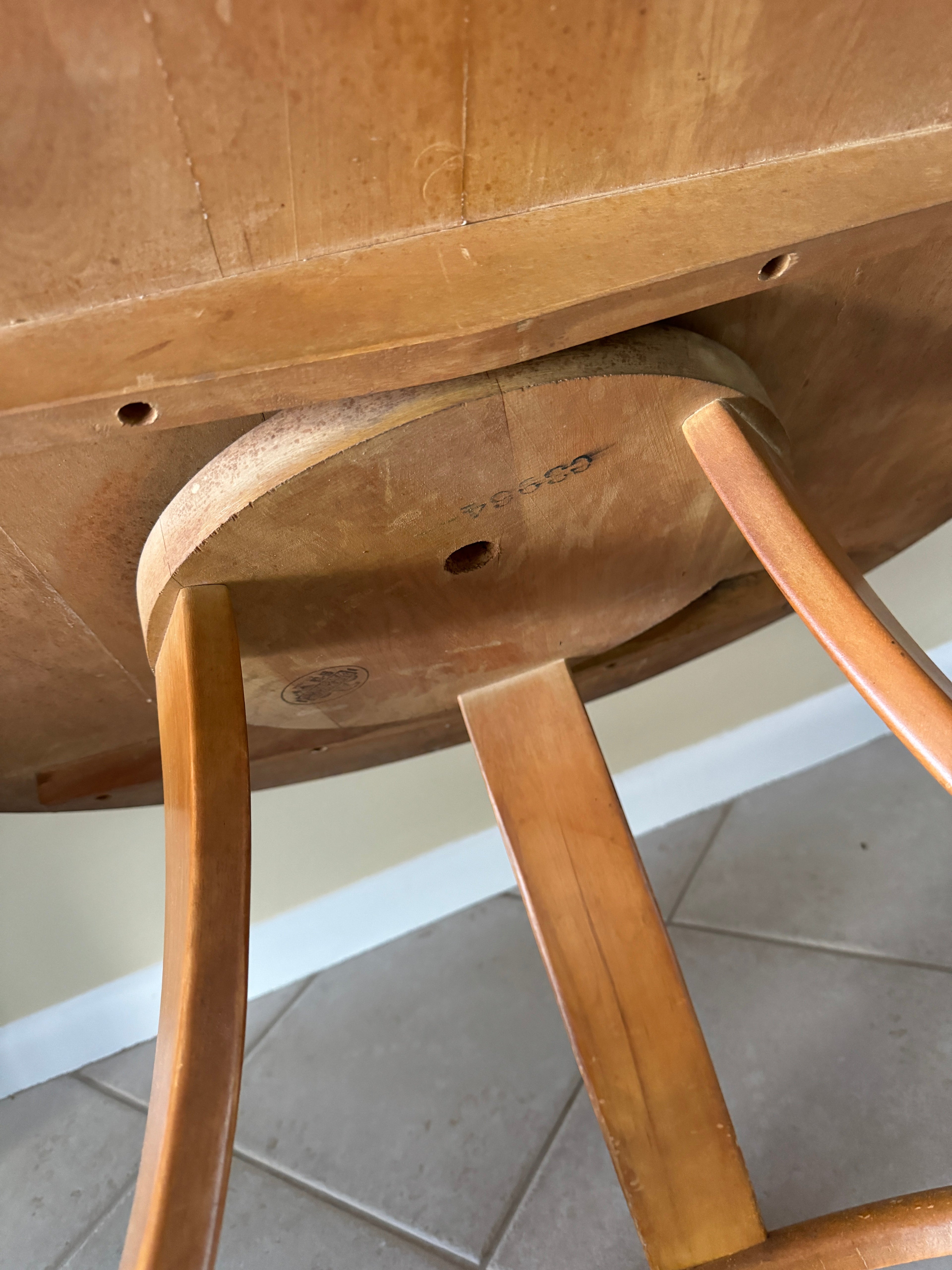 1940s MCM Leo Jiranek by Heywood-Wakefield Round Coffee Table with Lazy Susan, Maple Finish