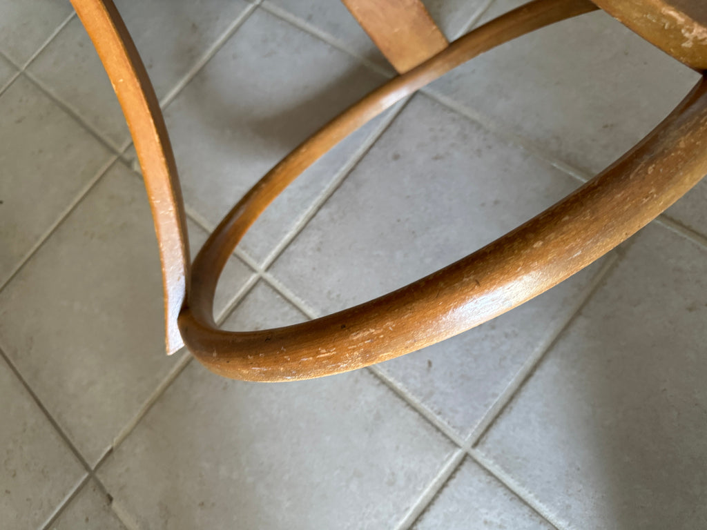 1940s MCM Leo Jiranek by Heywood-Wakefield Round Coffee Table with Lazy Susan, Maple Finish