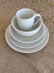 Pottery Barn Great White Coupe Shape Collection  - 5 piece place setting